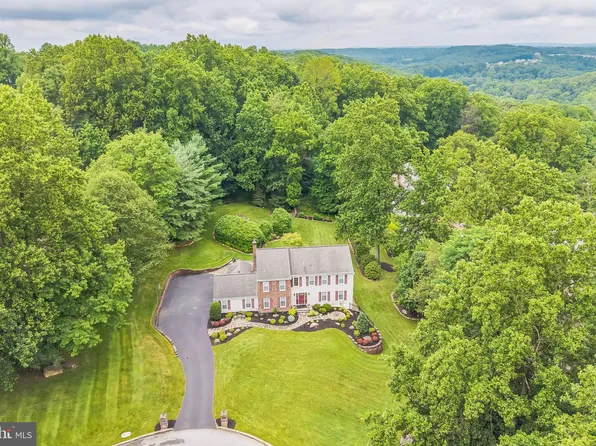 204 Hickory Dr, Downingtown, PA 19335