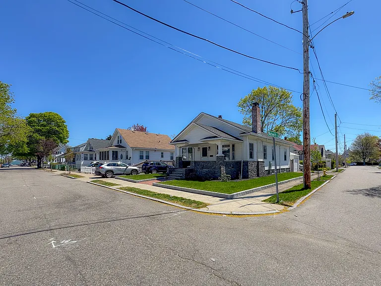 271 Atlantic St — Photo 23