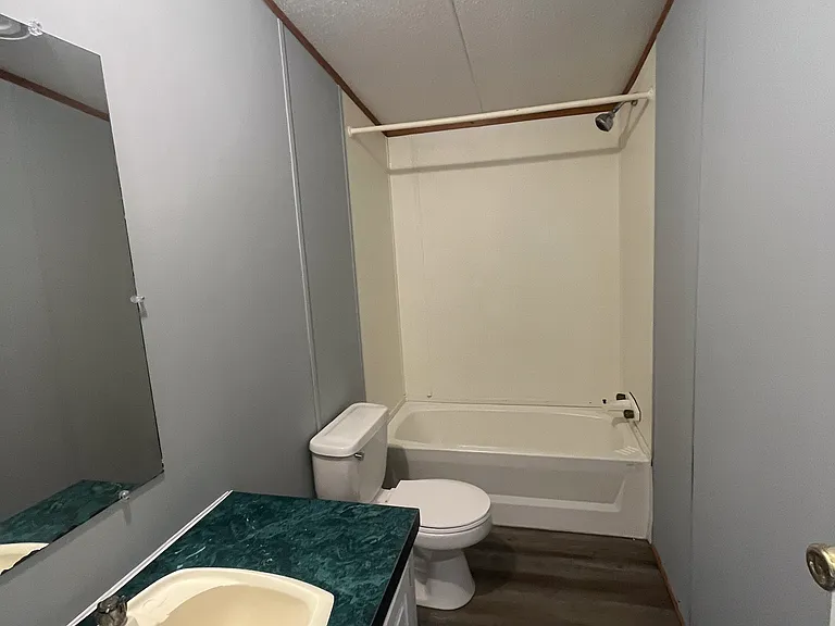 1816 Switzer Green Pond Rd — Photo 2