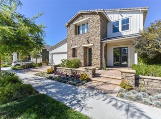 121 Paramount, Irvine, CA 92618