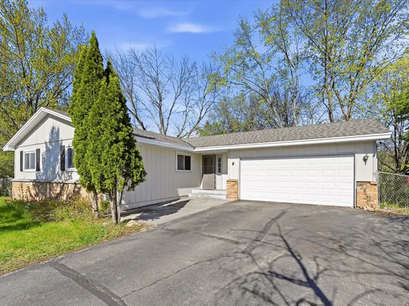 16225 Garner Ct, Rosemount, MN 55068