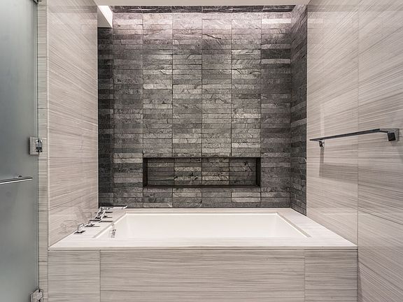 5th image of 70 Charlton St APT 8D