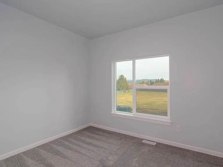 12402 E Broadway Ave — Photo 13