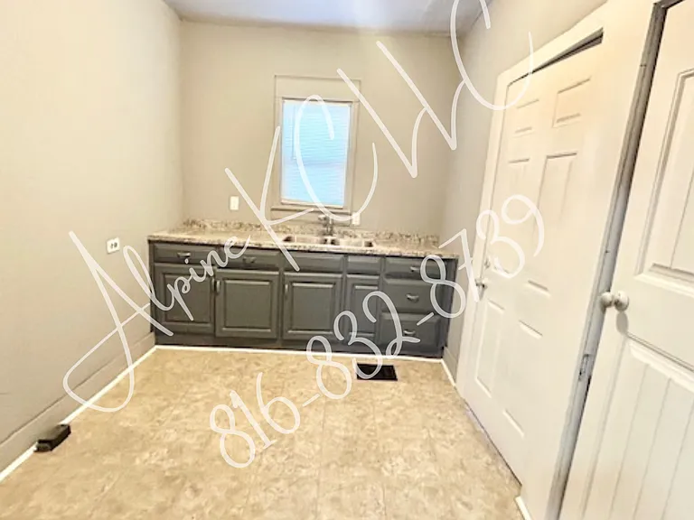 4525 S Benton Ave — Photo 6