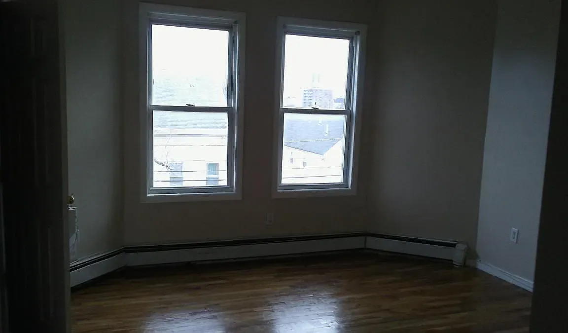 2 bed, $1,900 — Photo 3