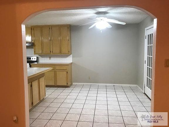 5th image of 2707 Sweet St