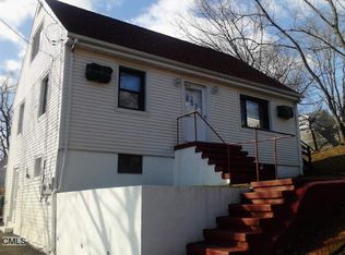 35 Dale St, Bridgeport, CT 06606