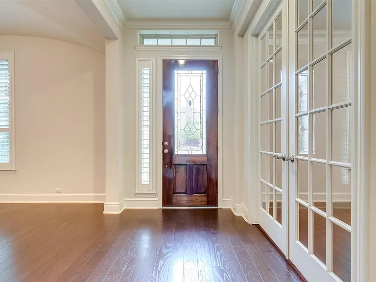 10307 Latta Creek Dr — Photo 5