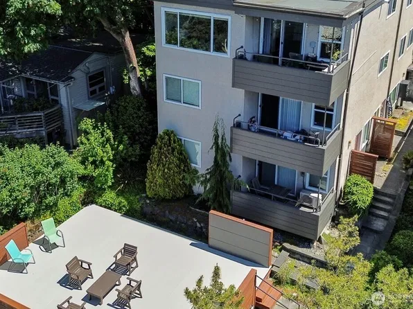 2366 E Yale Avenue E, Seattle, WA 98102