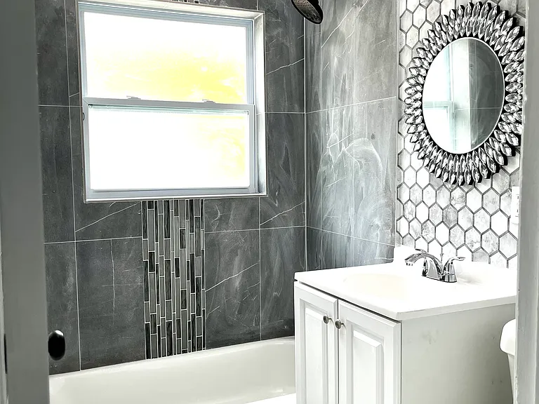 2501 6th St S #C — Photo 3