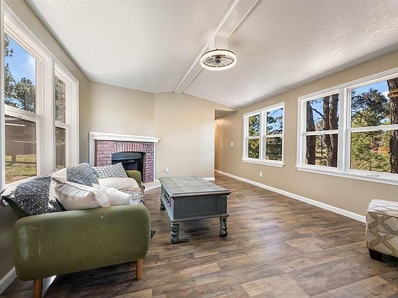 3rd image of 368 Fireside Street
