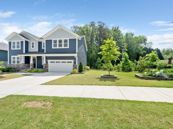 1813 Lost Creek Ct, Apex, NC 27539