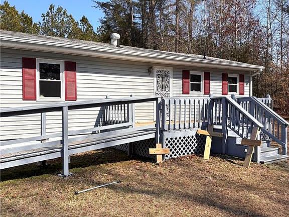 2nd image of 727 Georgetown Rd
