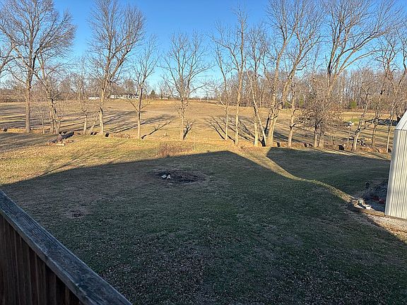 5th image of 4039 S Hampton Rd