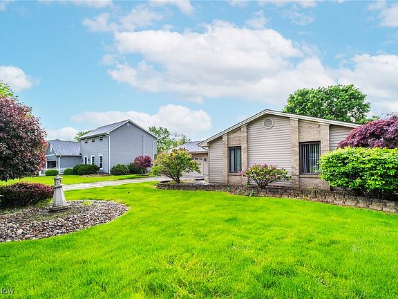 3rd image of 677 Angiline Dr