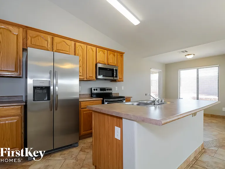 22938 W Yavapai St — Photo 6
