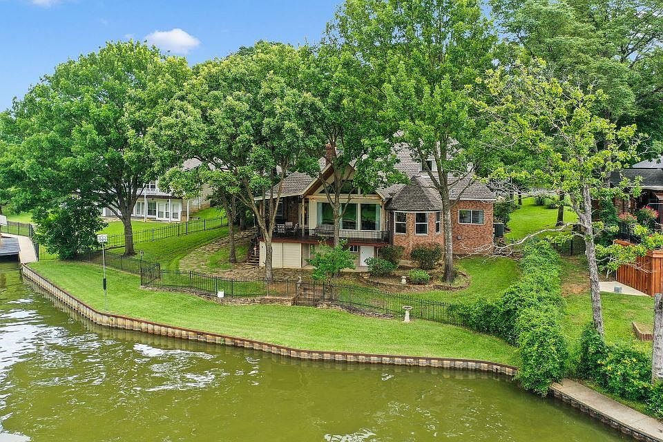 1st image of 109 Saint Andrews Dr