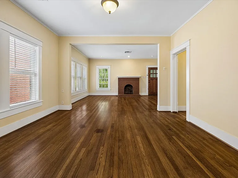 1719 Harold St — Photo 10