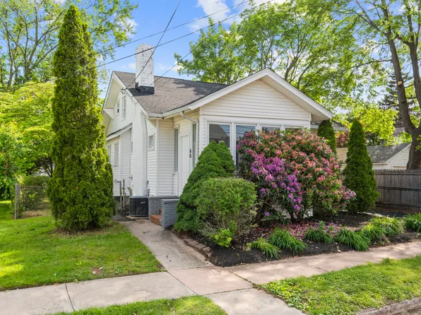 68 Collins Street, Hamden, CT 06514