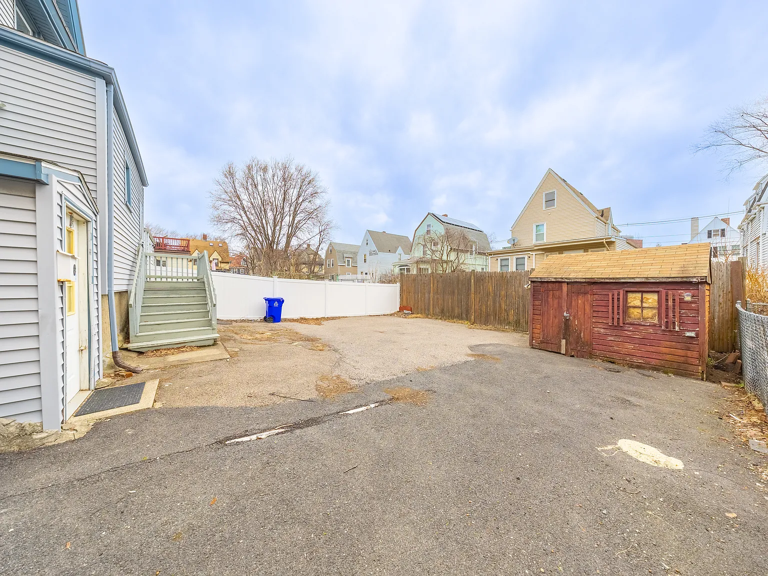 6 bed, 2.5 bath, 2000 sqft, $950 — Photo 3