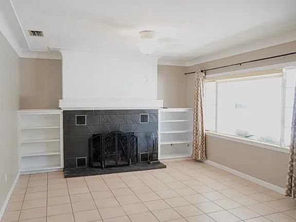 5th image of 1761 Siesta Dr APT 1