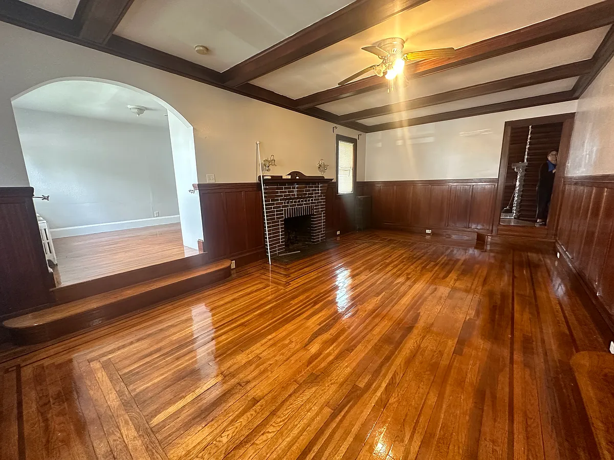 Building Photo - 68 Sagamore Ave #2