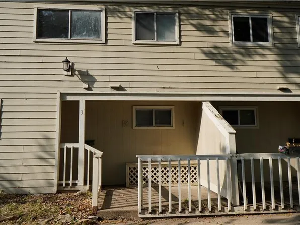255 N Michigan St APT 13, Lawrence, KS 66044