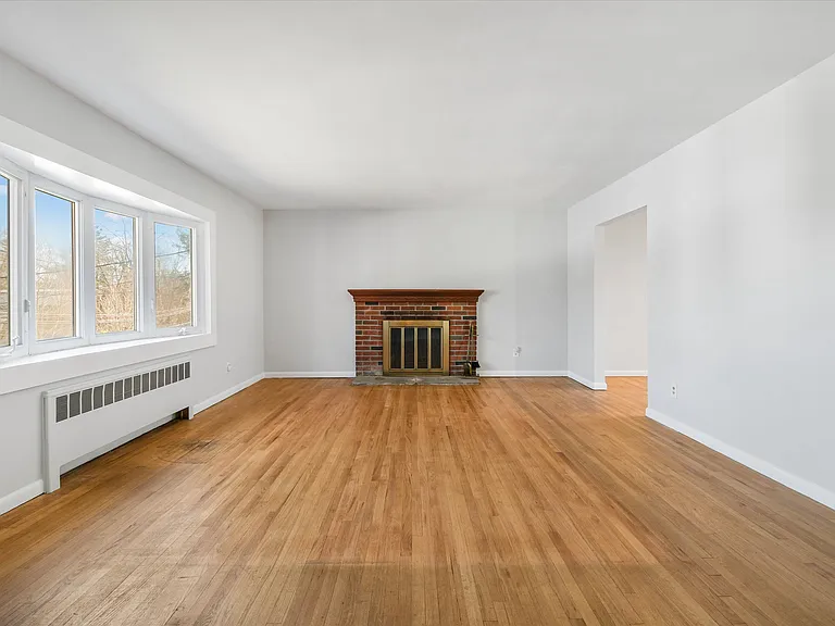 846 Hartsdale Rd — Photo 25