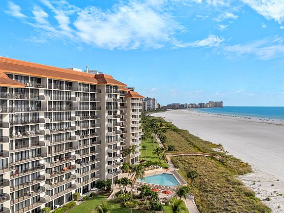 5th image of 180 Seaview Ct APT 909