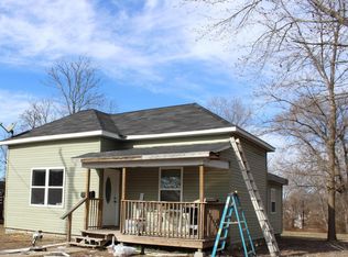 402 E Rolla Rd, Salem, MO 65560