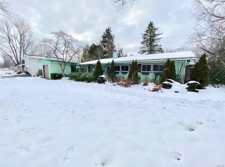 216 Blackberry Rd, Liverpool, NY 13090