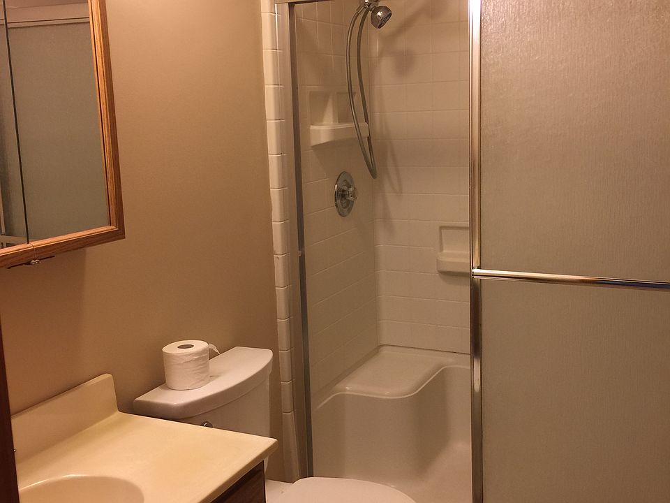 1st image of 938 West Dr