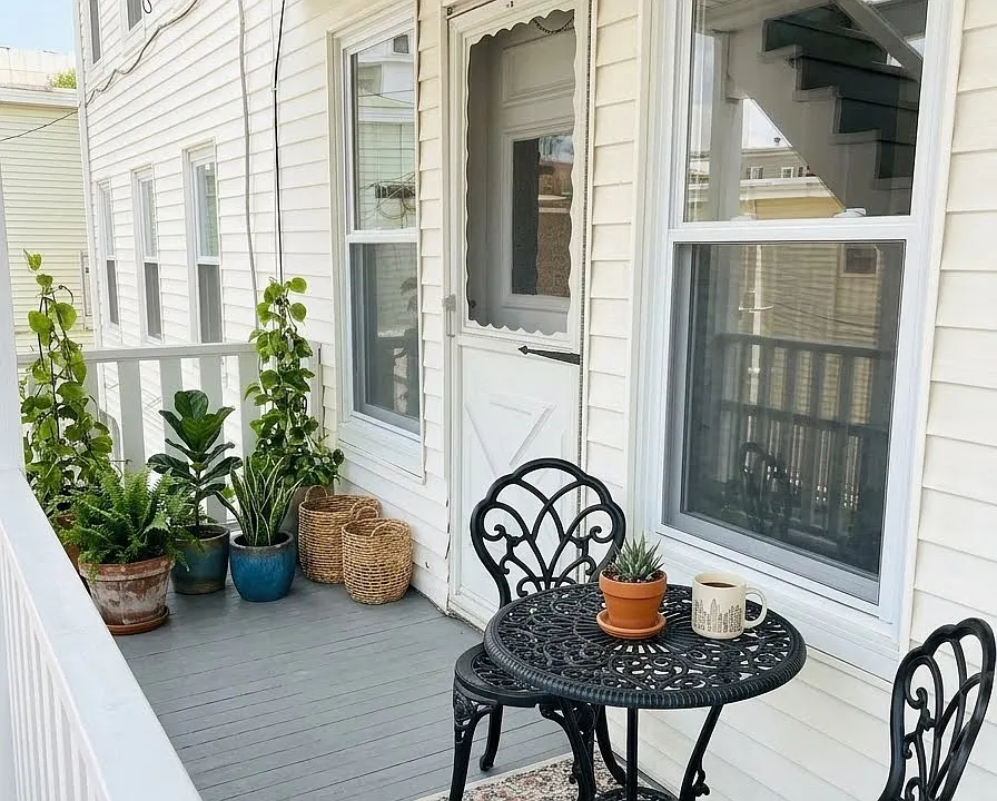 458 Notre Dame Ave #2FR