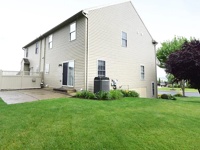 8343 Scenic View Dr — Photo 23