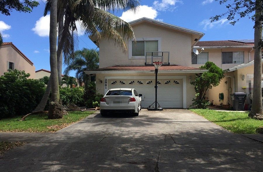 1st image of 2881 N 38th Ave