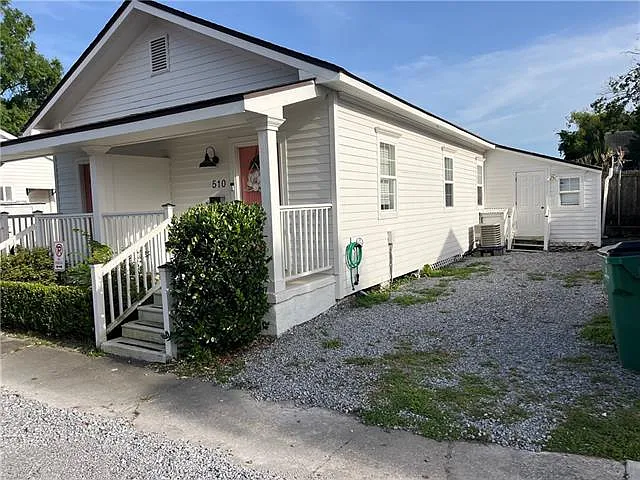 510 Pink St — Photo 2