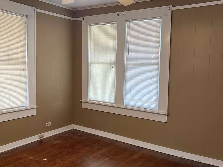 307 E Colorado Ave — Photo 2