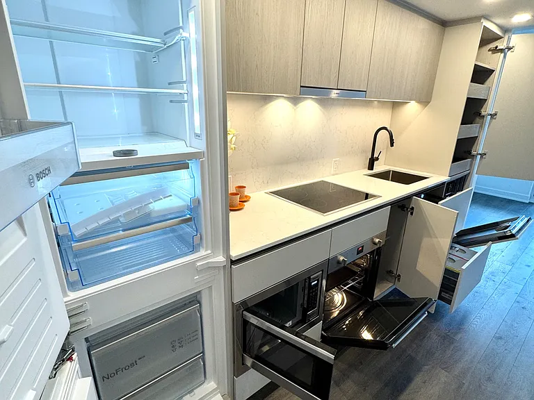 609 Sherbourne St #811 — Photo 12