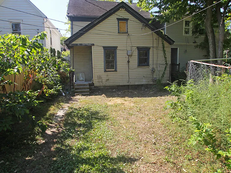 225 Lexington Ave — Photo 2