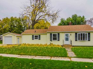 1699 Bond St, Green Bay, WI 54303