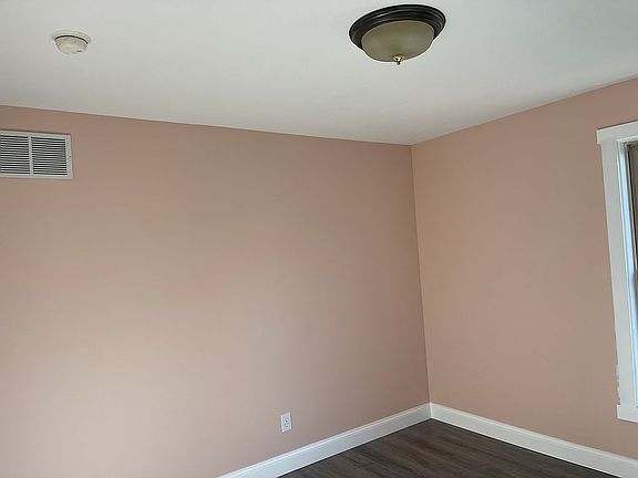 4th image of 601 Cottage Grove Ave