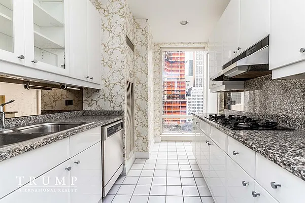 Sold by Trump International Realty | media 6