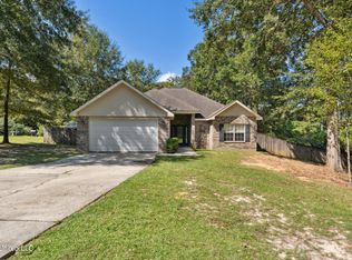 119 E Sunnybrook Rd, Carriere, MS 39426