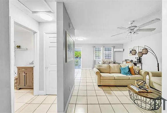 626 SW 14th Ave #205 — Photo 3