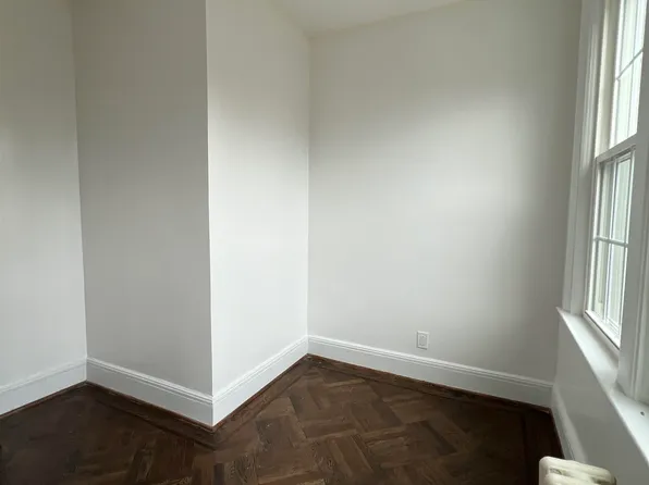 34 Garretson Avenue image 11 of 11