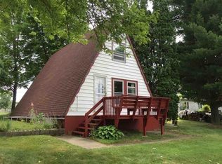 4352 E Defreese Rd, Syracuse, IN 46567