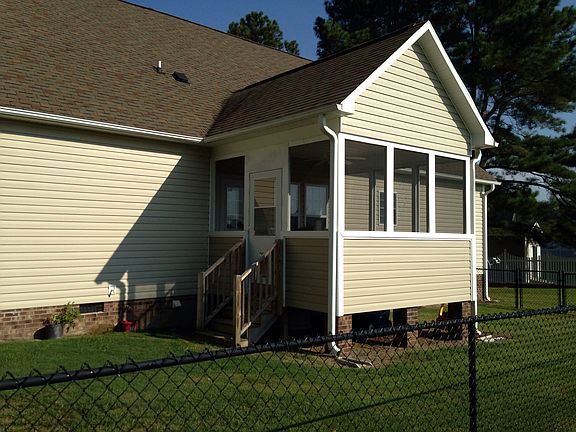 Screen porch