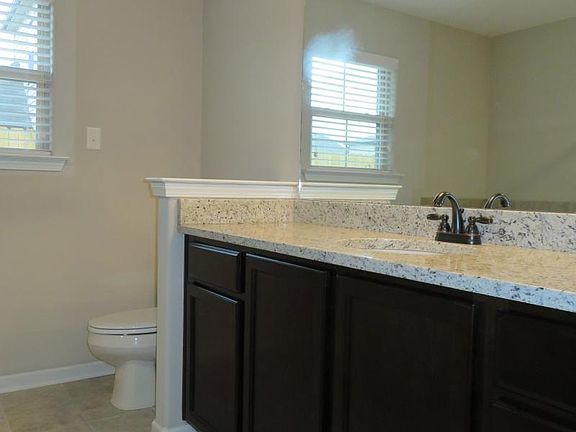 4th image of 10210 Bloomsbury Ave