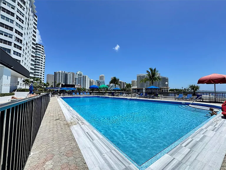 825 Brickell Bay Dr #350 — Photo 10
