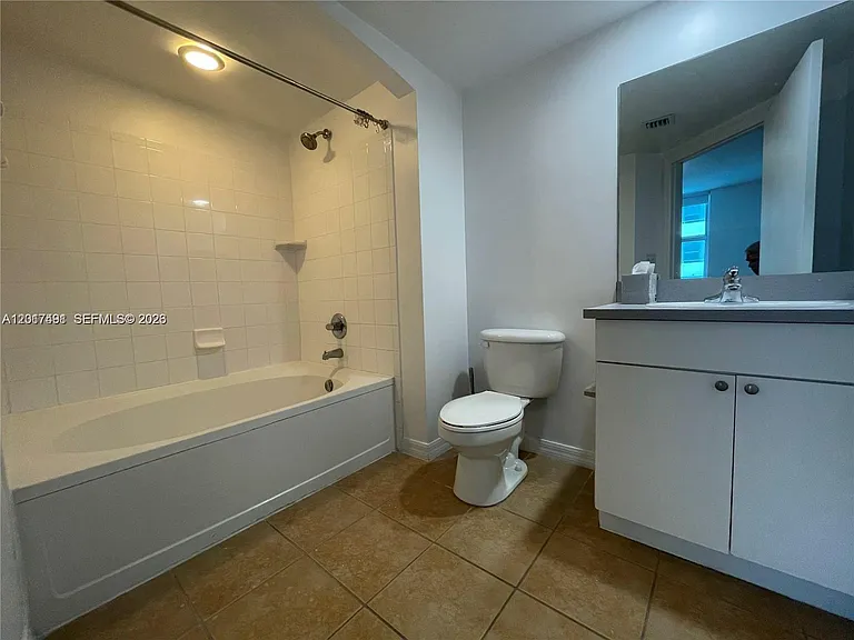 9201 Collins Ave #321 — Photo 11